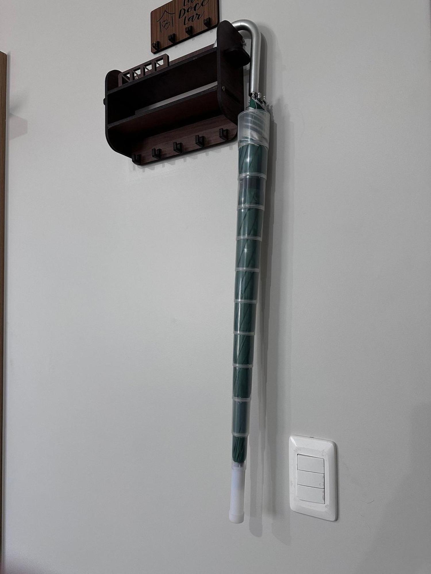 Lindo De 2/4 Com Ar Condicionado Em Predio Familiar *